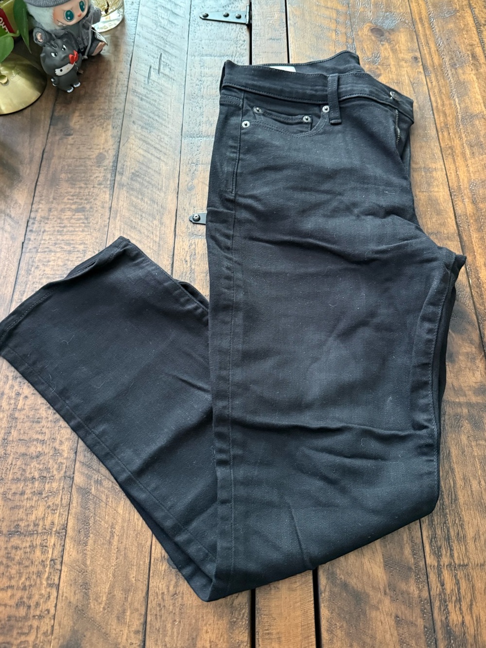 Sz 10 GAP Womens Jeans Classic Straight Mid Rise Black Denim